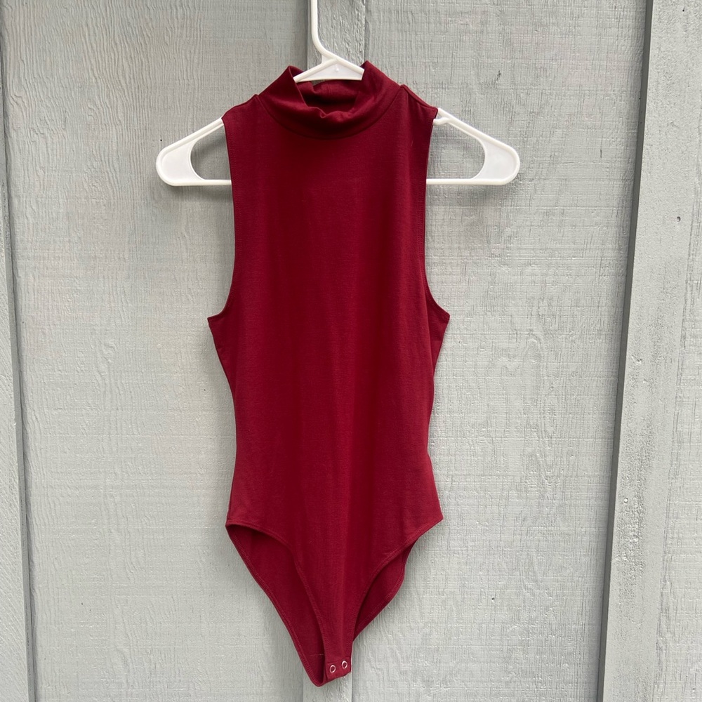 Forever 21 mock neck tank body suit // size S